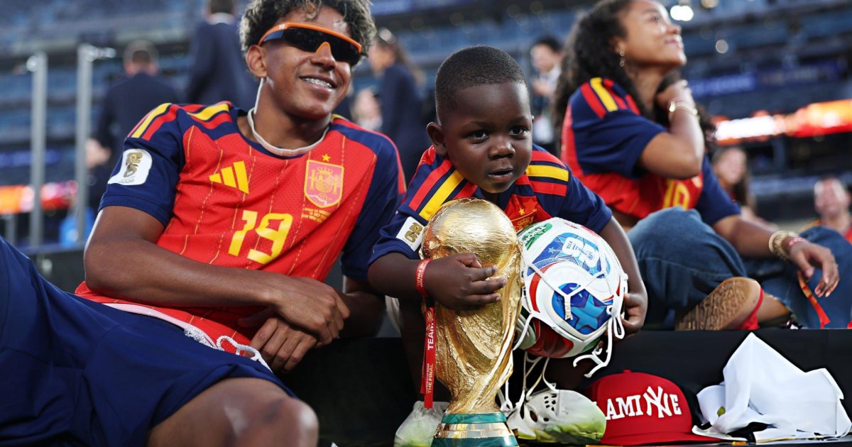 lamine-spain-1793019025.jpg